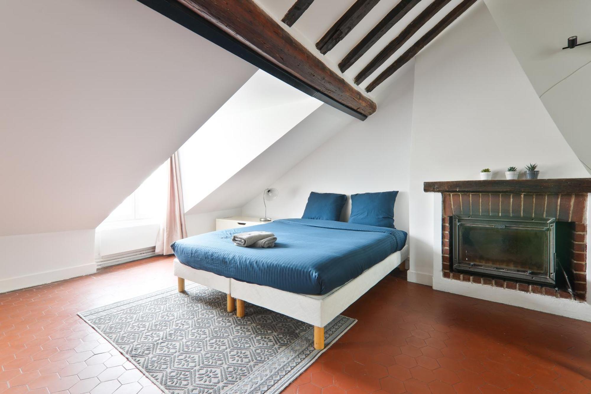 Quartier Saint-michel Notre-dame 2 Free Netflix Paris